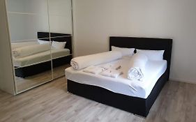 Private And Cozy Apartment In Refrath Near Cologne